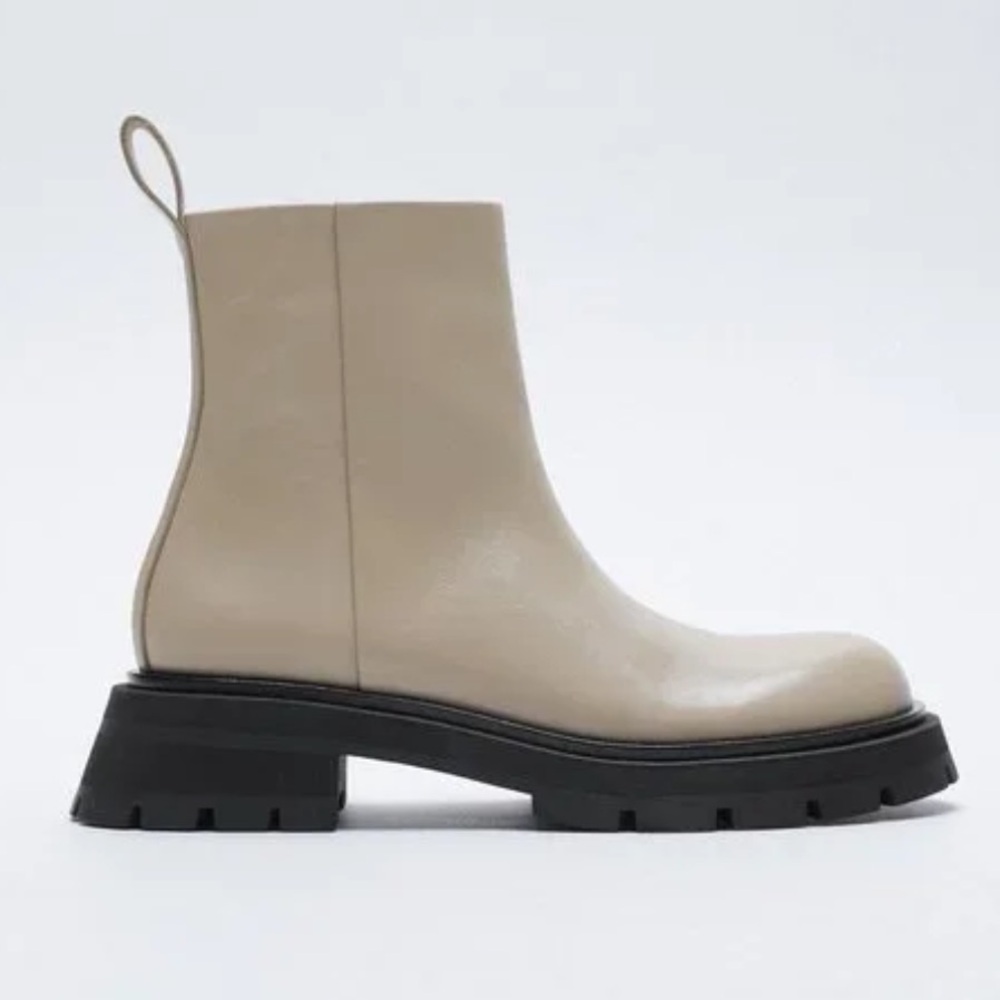 ZARA Low Heeled Lug Sole Leather Ankle Boots in Cream